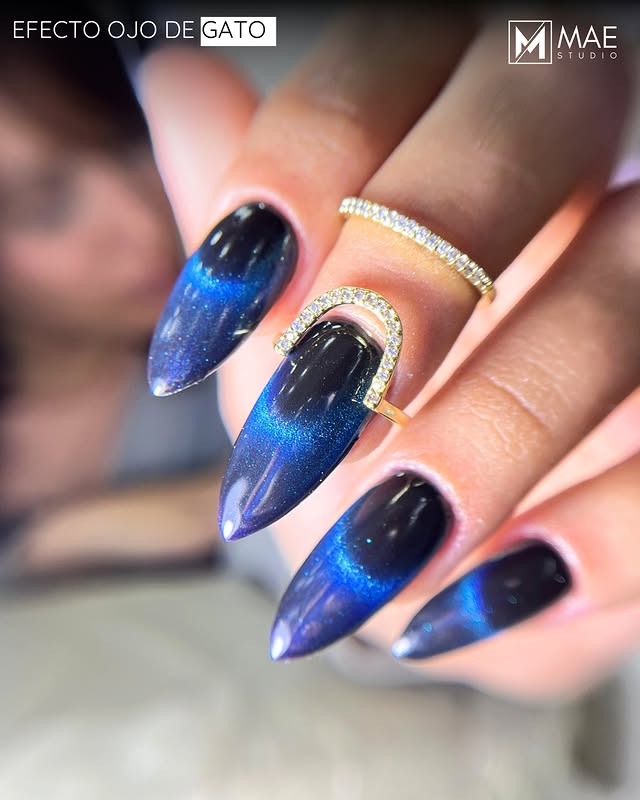 Efecto Ojo de Gato azul - MAE Studio